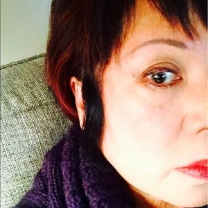 MEET THE SELLER....Thank you Poshers!  😘